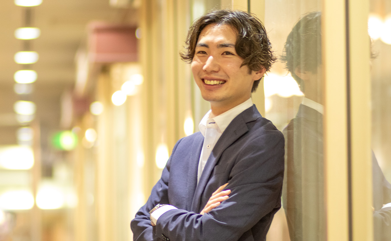 アナログ→データドリブンな営業スタイルへのチャレンジ。デジタルスキルを急速にキャッチアップし、セールスチームをリードする